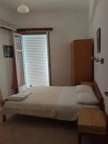 Nikos Hotel