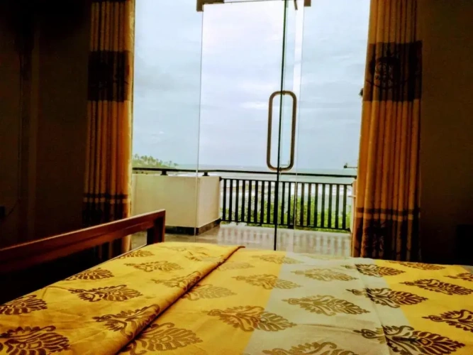 Deluxe Double room with balcony and with sea view