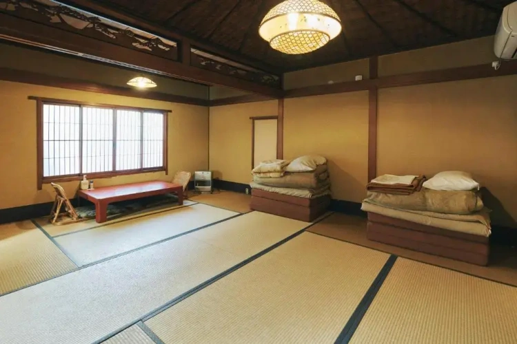 Standard Triple room