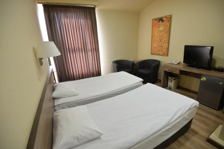 Фотография номера гостиницы Ереван Делюкс