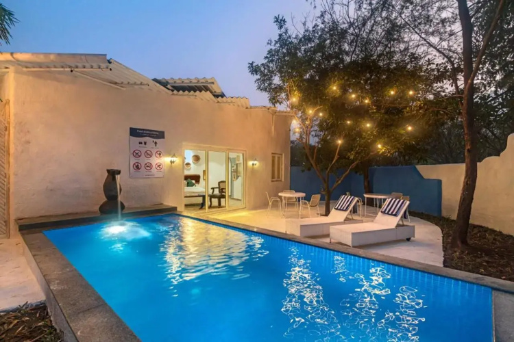 Saffronstays Kairos Zeus