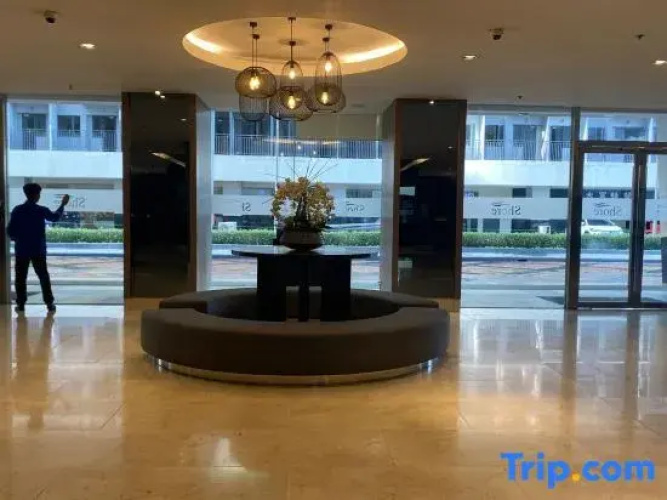 Shore - Spacious Room with Balcony 52D