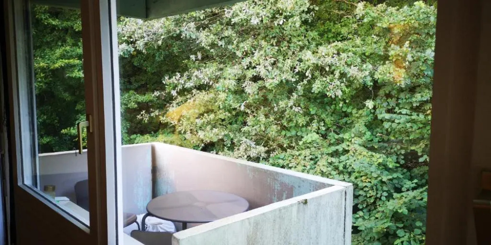 Moderne et paisible studio avec balcon