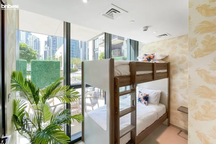 bnbme | Boulevard Heights | 3 + Maids