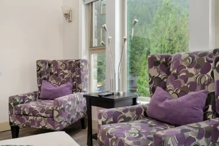 Harrison Lake Pets Welcome 3BR Suite