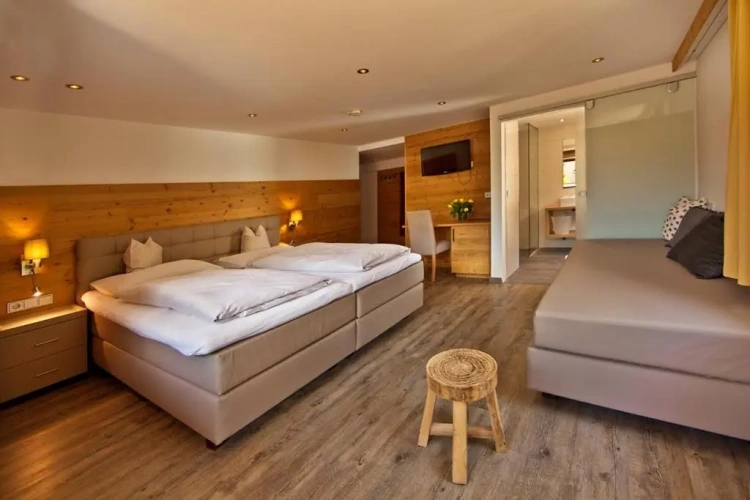 Superior Double room with balcony