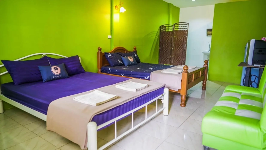 Standard Triple room