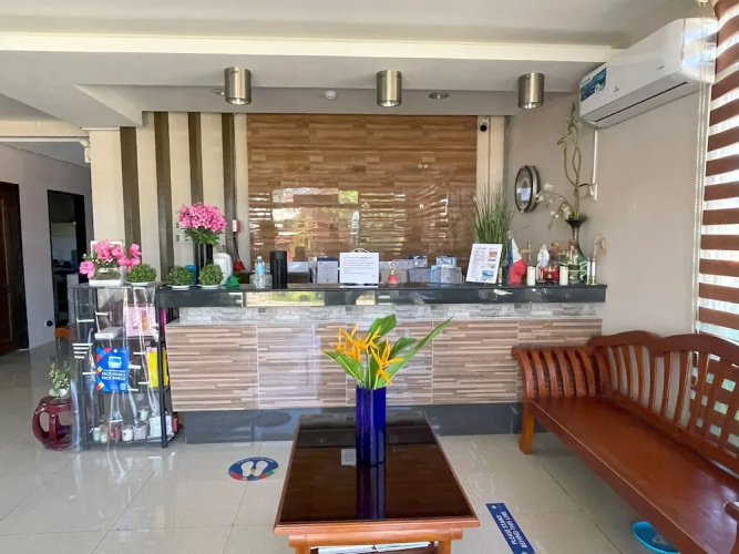 Argao Seabreeze Hotel powered by Cocotel