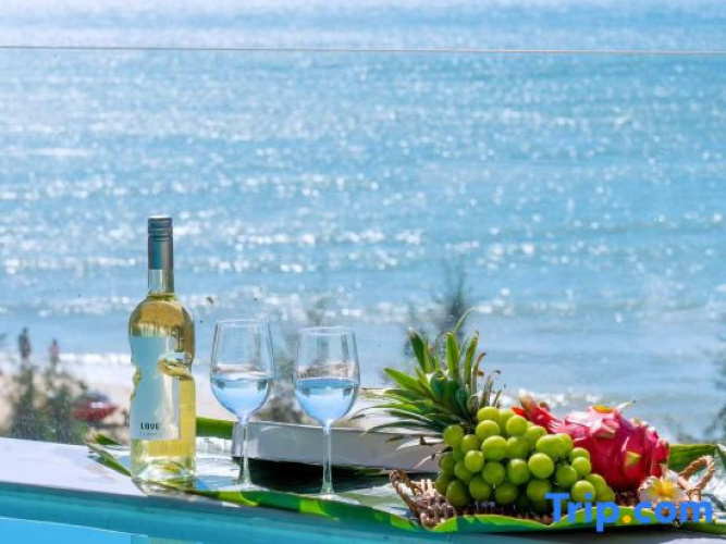 Weizhou Island Versailles Seaview Resort