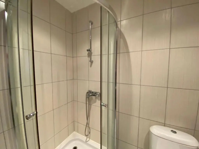 Private Studio C 200 Avalon