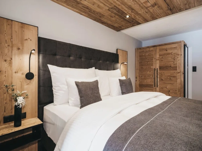 1 Bedroom Suite