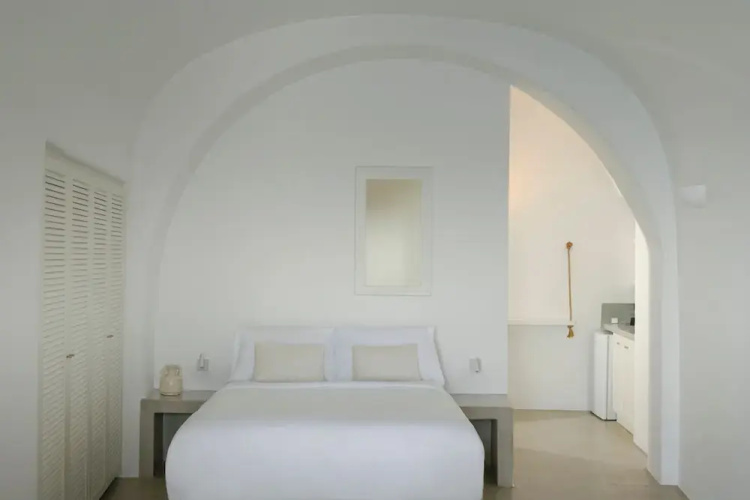 Hommage Suites With Caldera View & Hot tub