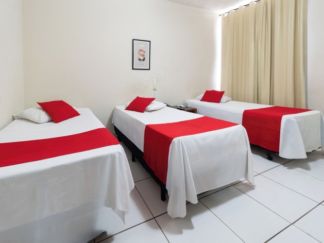 Standard Triple room