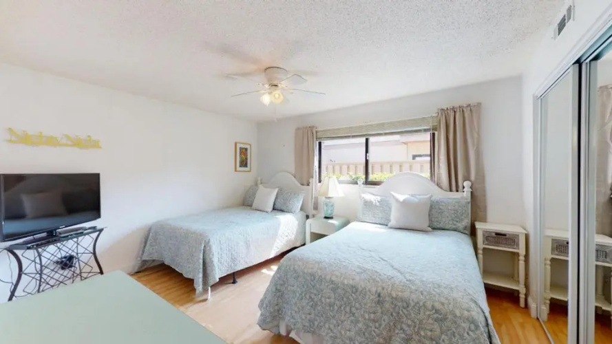 762 Queens Grant