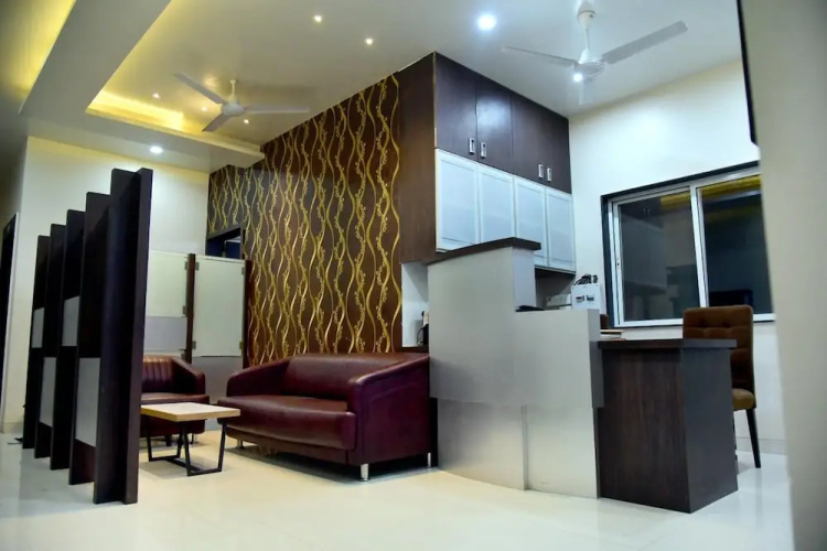 Hotel Pushpak Satara