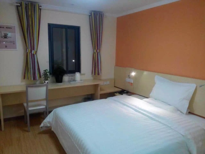 Standard Sextuple room