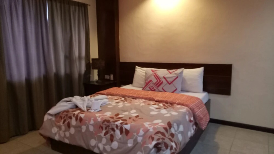 Bee Bee Lodge