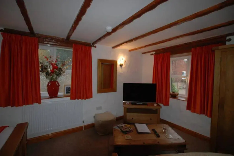 Home Farm & Lodge