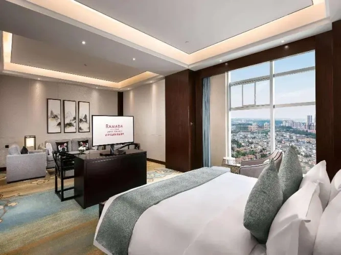 Deluxe Double Suite