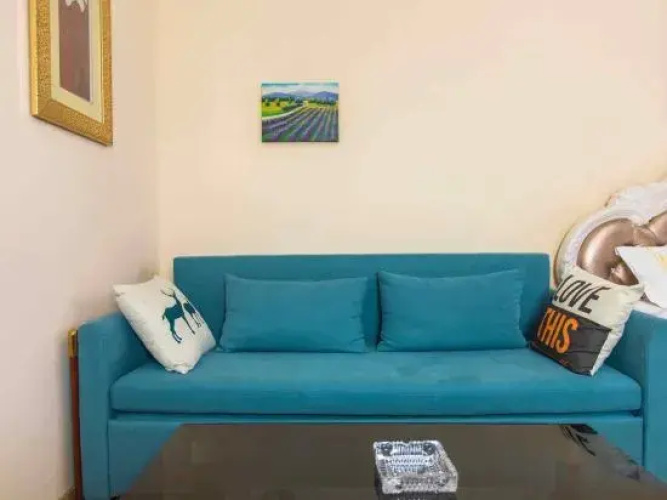 Juanzi Apartment