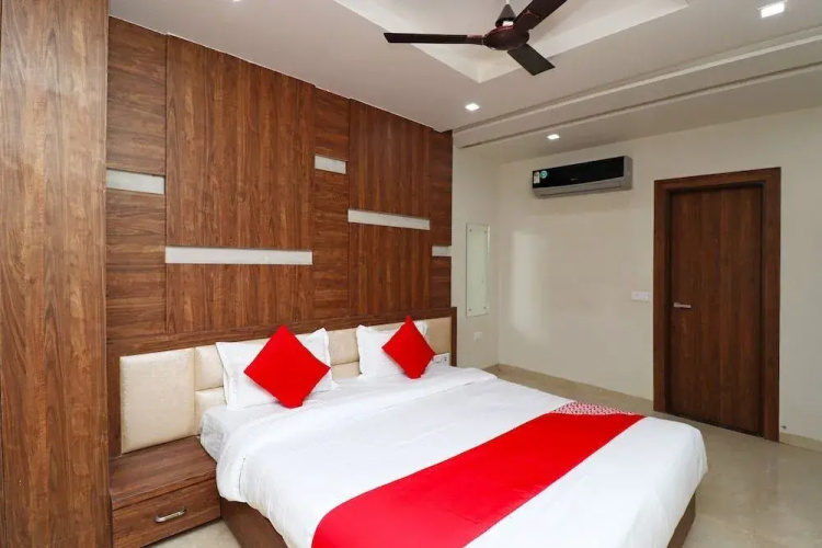 SPOT ON AGR489 Hotel Relax