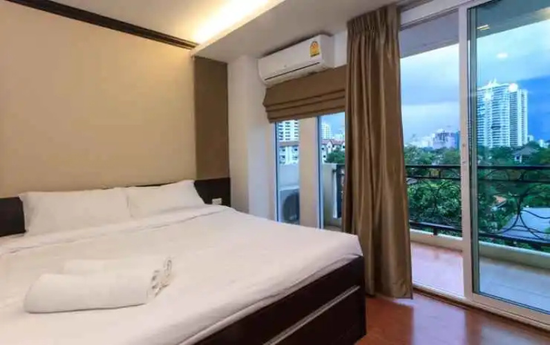 Greenview Ekkamai10 Suite