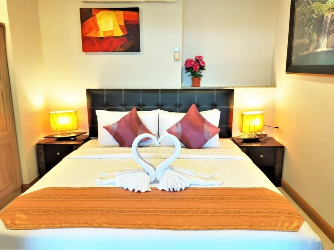 9B Spacious sea View Apartment Karon Beach Front