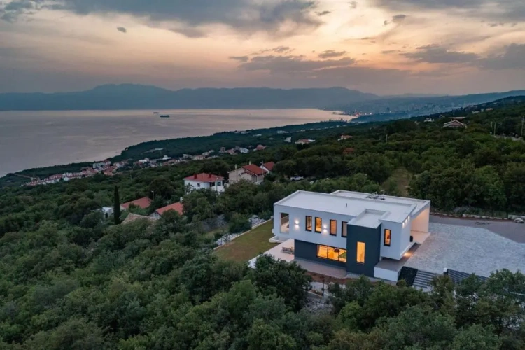 Deluxe Villa