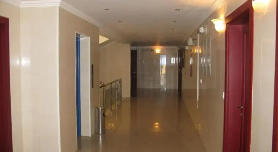Al Narjes Suites