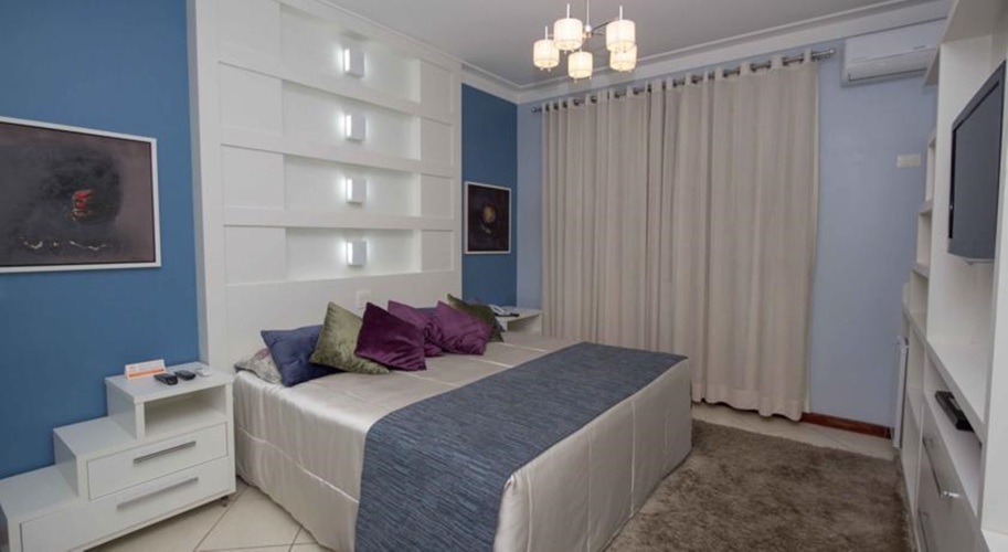 Bristol Exceler Plaza HotelOver view