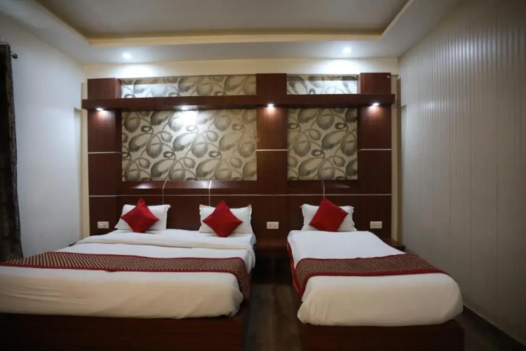 Classic Triple room