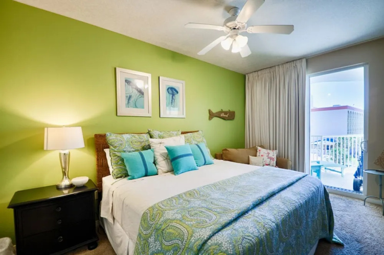 Gulfside 404 - 3 Br condo by RedAwning