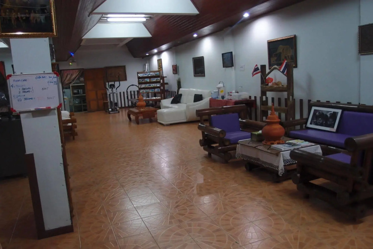 Khao Lak Traveller Lodge