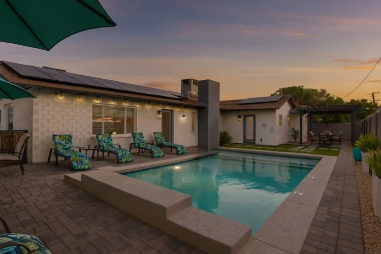4 Bedrooms Cottage