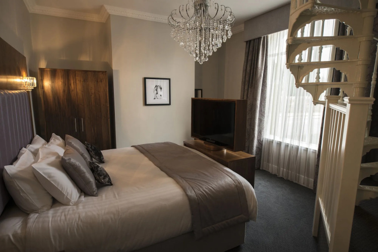 The Croft Hotel