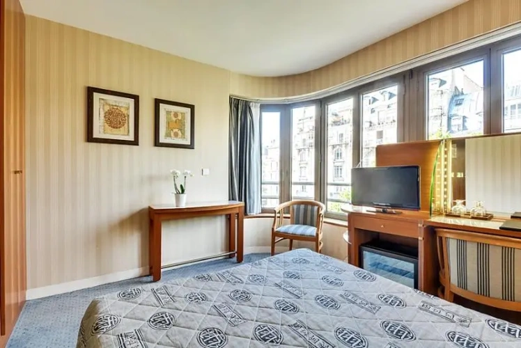 Standard Double room with view
