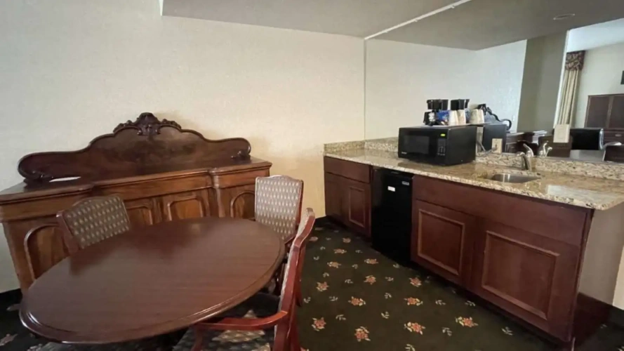 2 Bedrooms Double Suite