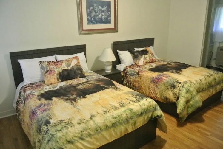 Gold Pine Inn Motel