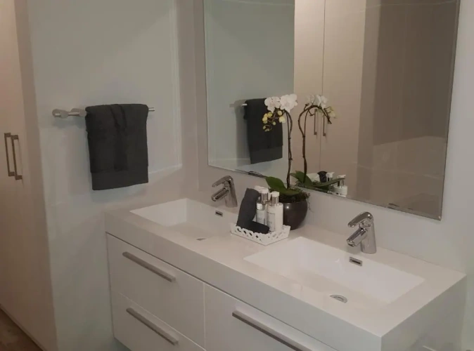 3 Bedrooms Apartment