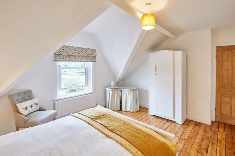 Host Stay Oakwood