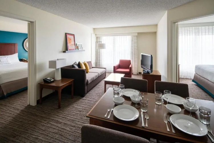 2 Bedrooms Double Suite