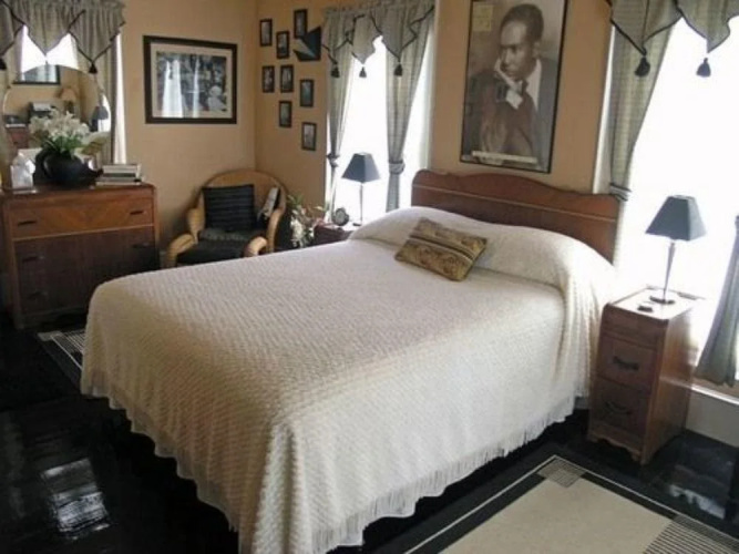 Princess Anne Book Lovers Inn