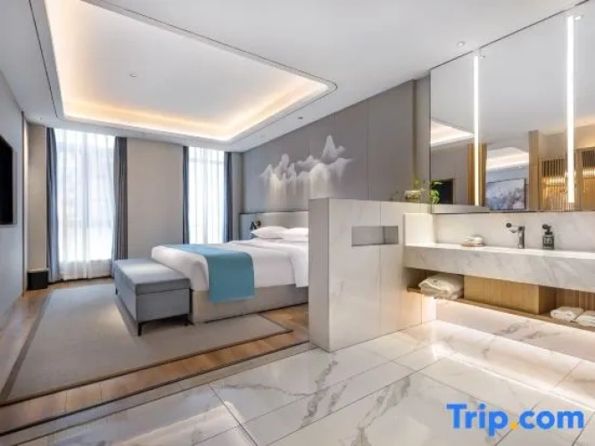 Deluxe Double Suite
