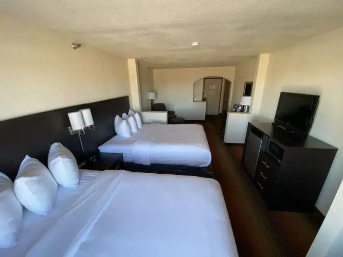 La Junta Inn