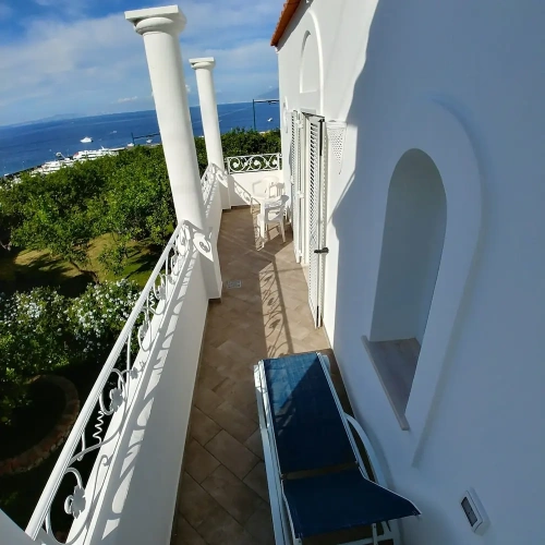 2 Bedrooms Suite with balcony and with sea view