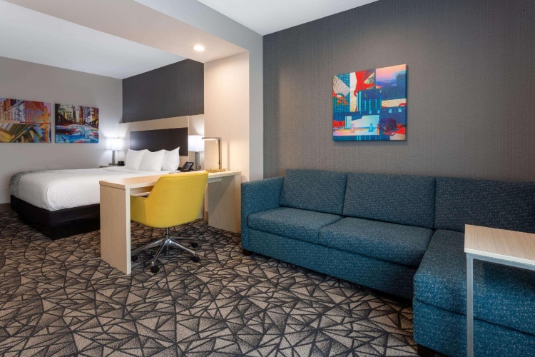 Double Suite