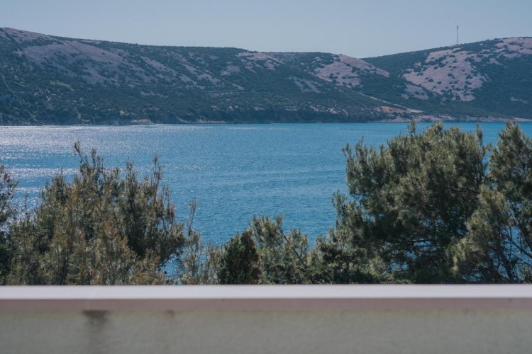 2 Bedrooms Apartment with sea view
