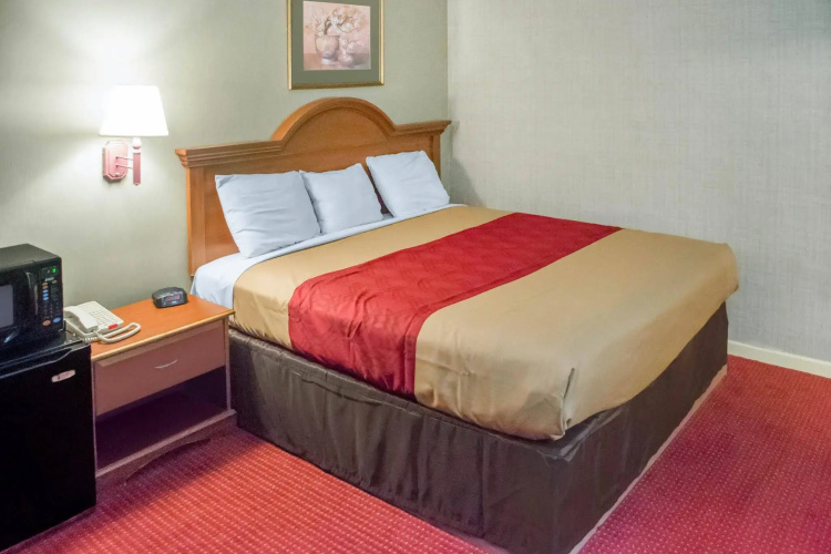 Falls Inn