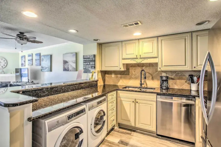 Pool Access: Family-friendly Myrtle Beach Condo