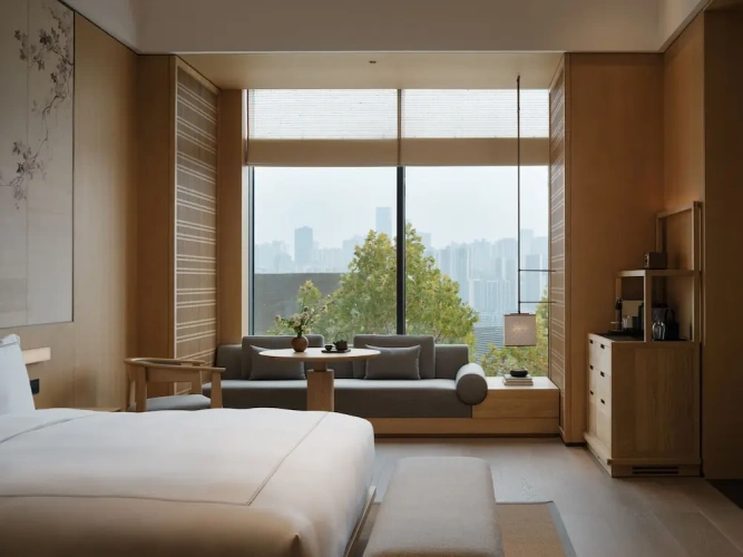 Classic Double room with city view